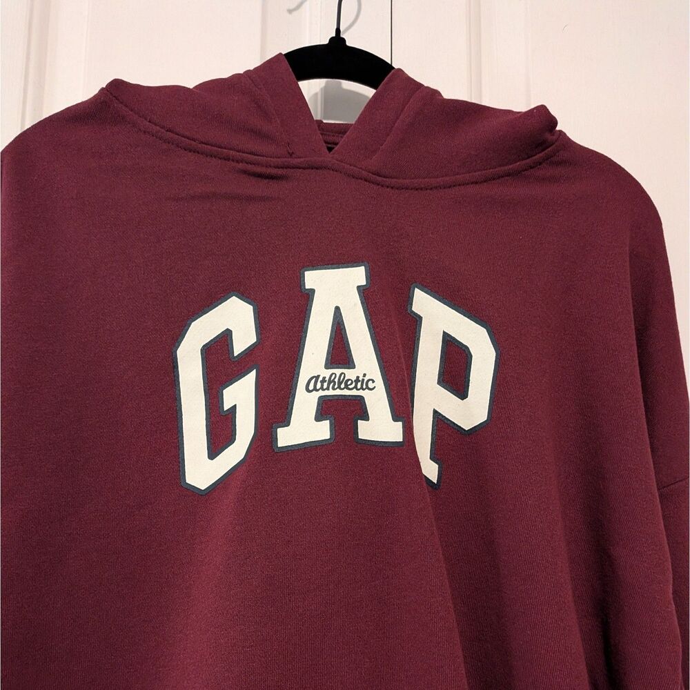 GAP Purple Crop Hoodie Size Medium New Without Tags Womens Sweatshirt